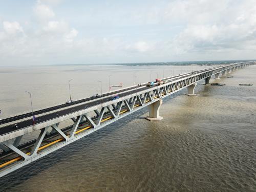 পদ্মা সেতুতে যান চলাচলের অপরূপ দৃশ্য, ড্রোনে ছবি তুলেছে বাংলাদেশ টাইমস