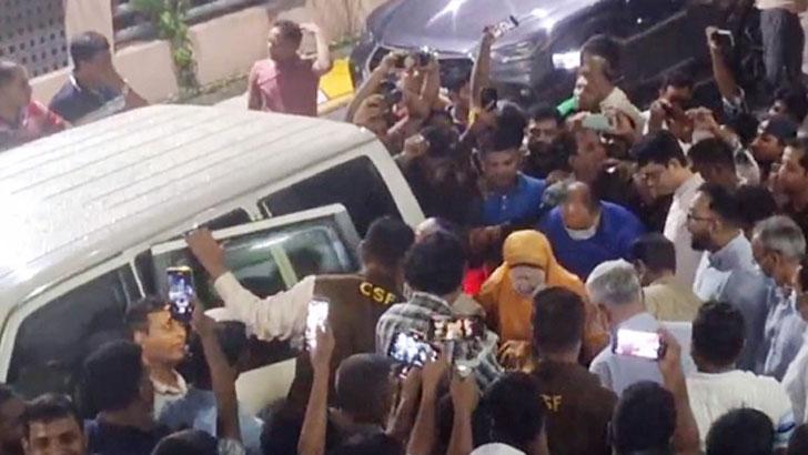 হাসপাতালে খালেদা জিয়া