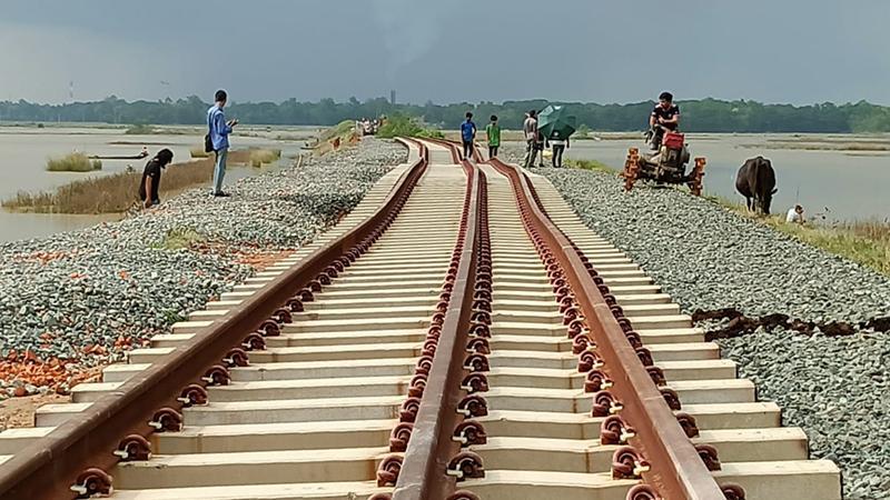 অক্টোবরেই দোহাজারী-কক্সবাজার পথে চলবে ট্রেন: রেল সচিব