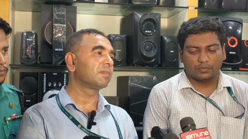 চার্জার ফ্যানের দোকানে ভোক্তা অধিকারের অভিযান