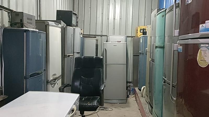 যেখানে কম দামে মিলে ঝকঝকে ফ্রিজ