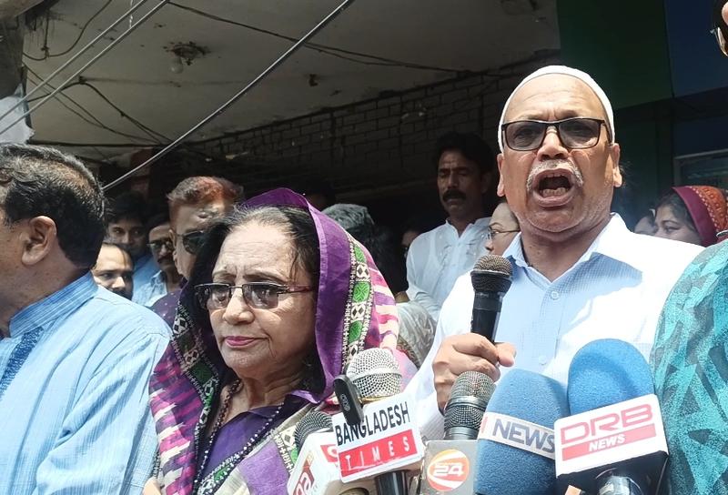 "যদি প্রধানমন্ত্রীর গায়ে আঁচড় লাগে বাংলাদেশ স্তব্ধ করে দেয়া হবে"