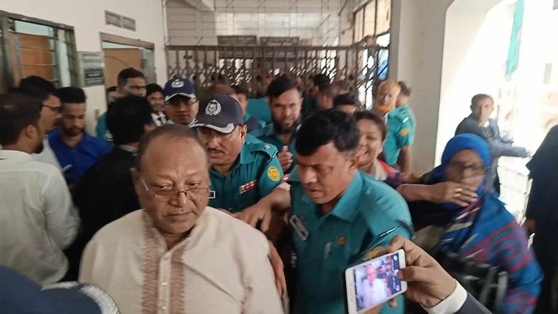 হাসান সারওয়ার্দী ৮ দিনের রিমান্ডে