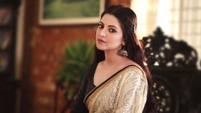 ব্যবসায়ী নাসিরের মামলা : পরীমণিকে আদালতে হাজির হতে সমন জারি