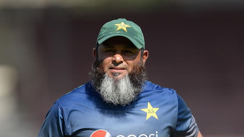 হাথুরুর আমলে টিকতে পারবেন তো নতুন স্পিন কোচ মুশতাক আহমেদ?