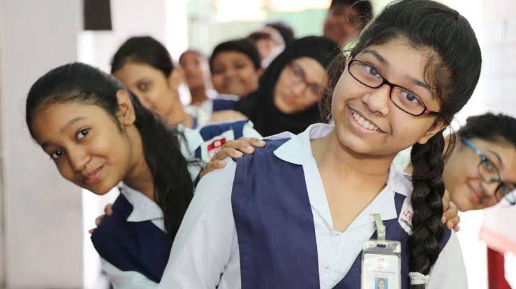 স্কুলে ভর্তি আবেদন,বেসরকারিতে ৭৬ শতাংশ আসনই ফাঁকা