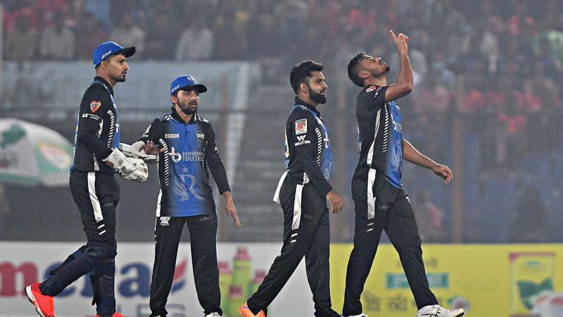 শেষ ওভারের নাটকীয়তায় বরিশালকে হারাল রংপুর