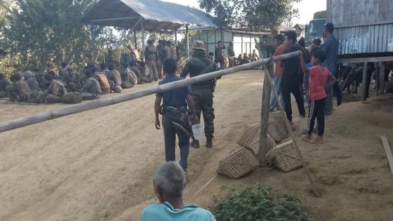 বিদ্রোহীদের হামলায় ভারতে পালালো মিয়ানমারের ৬০০ সেনা