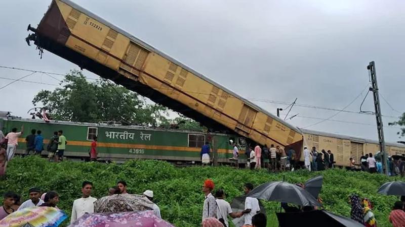 ভারতে দুই ট্রেনের সংঘর্ষে নিহত পাঁচ, আহত ২৫