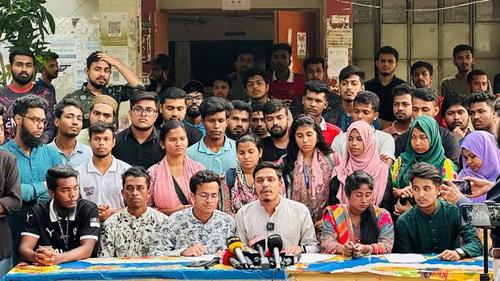 প্রেস সচিবের বক্তব্য প্রত্যাখ্যান, আন্দোলন চালিয়ে যাওয়ার ঘোষণা সাত কলেজ শিক্ষার্থীদের