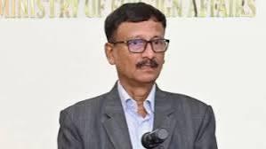আমরা যুদ্ধে বিশ্বাসী না, কেউ গায়ে পড়লে জবাবের প্রস্তুতি রাখতে হবে: পররাষ্ট্র উপদেষ্টা