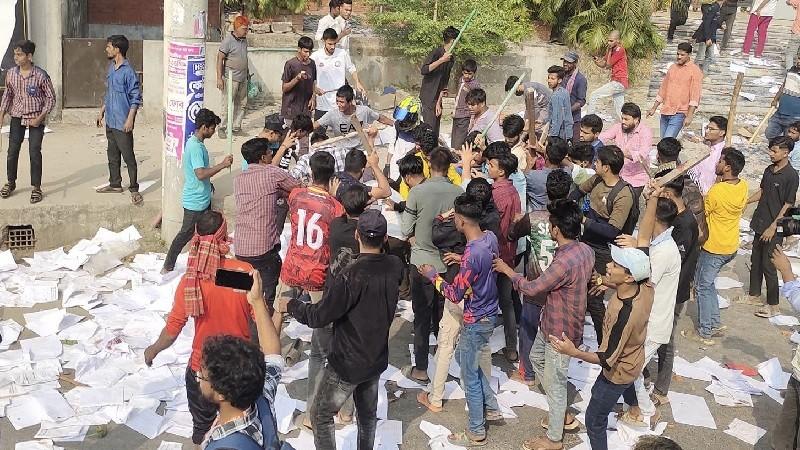৩ কলেজের শিক্ষার্থীদের সংঘর্ষে রণক্ষেত্র যাত্রাবাড়ী