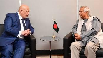 শেখ হাসিনার বিরুদ্ধে আন্তর্জাতিক আদালতে মামলা করা হবে: করিম খানকে ড. ইউনূস