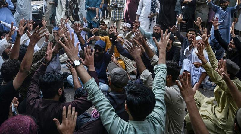 পাকিস্তানে আহমদিয়া সম্প্রদায়ের এক সদস্যকে পিটিয়ে হত্যা