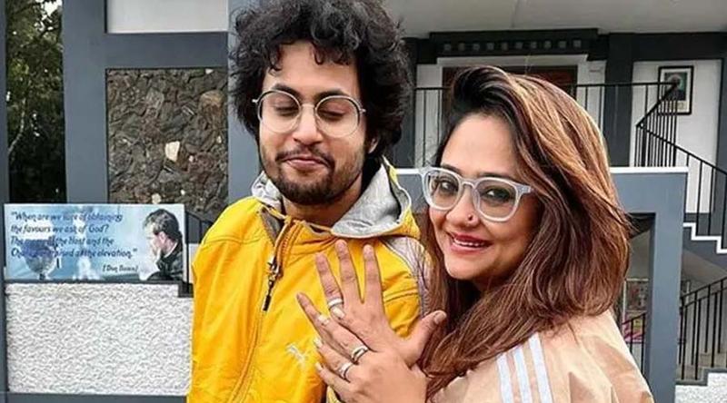 ছোট বর, বড় স্ত্রী—বিয়ের এক বছরে কী বললেন রূপাঞ্জনা?