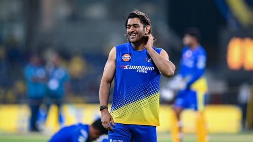 গুজবে বিরক্ত ধোনি, জানালেন দুধ আর লাচ্ছির আসল কাহিনি