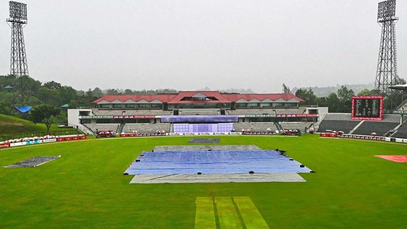 বৃষ্টিতে চতুর্থ দিনেও খেলা শুরুতে বিলম্ব