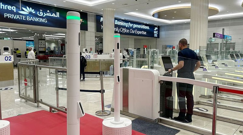 মাত্র ৬ সেকেন্ডে ইমিগ্রেশন!