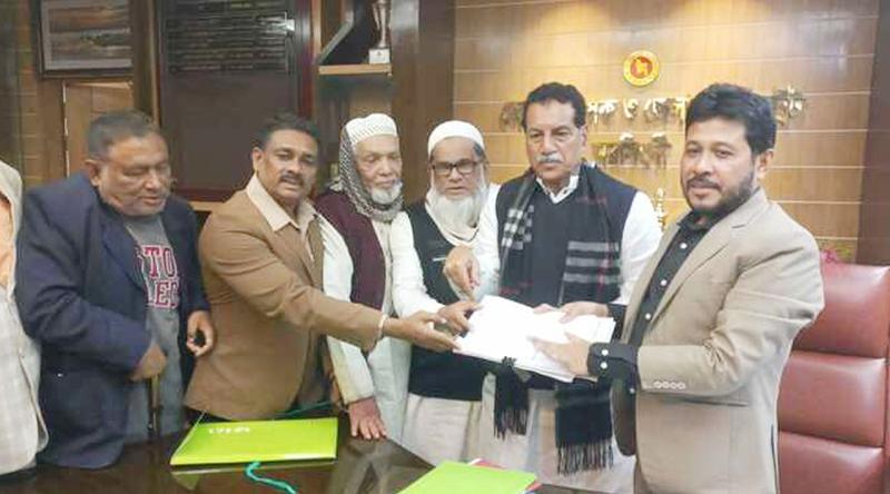 নরসিংদী-১ আসনের মনোনয়ন জমা দিলেন বিএনপি নেতা খায়রুল কবির খোকন