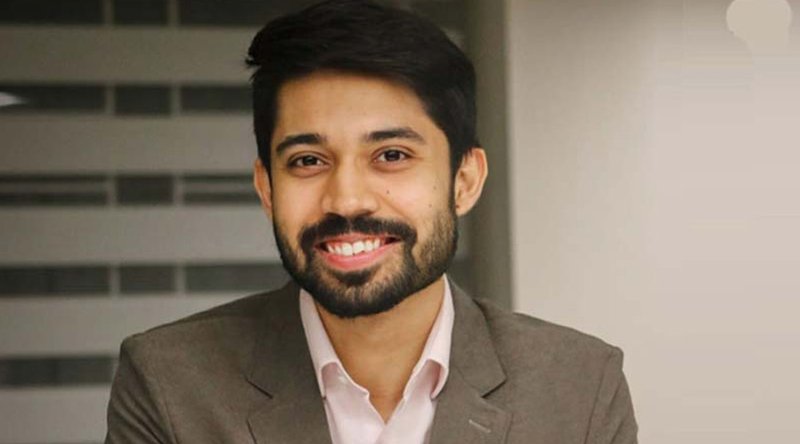 কটাক্ষের শিকার আয়মান সাদিক