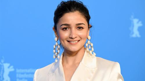 বিশ্বের প্রভাবশালী অভিনেত্রীদের মধ্যে আলিয়া দ্বিতীয়