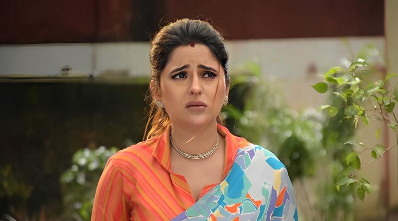দিল্লি গিয়ে প্রতারণার ফাঁদে অভিনেত্রী মাধুরিমা