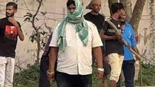 ধারালো অস্ত্র হাতে অবস্থানকৃত সেই শিক্ষার্থীকে বহিষ্কার
