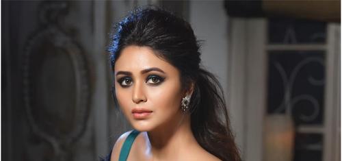 বিয়ে নাকি ব্রেকাপ জানেন না ঋতাভরী