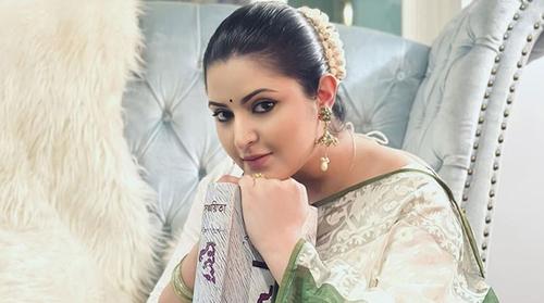 ফেসবুকে পরীর গভীর জীবন বোধ!