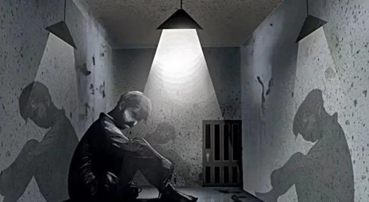 গুম হওয়া মাকে আজও খুঁজে পায়নি মেয়ে