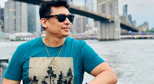 বরফের মাঠে জায়েদ খানের ‘ডিগবাজি’ শো!