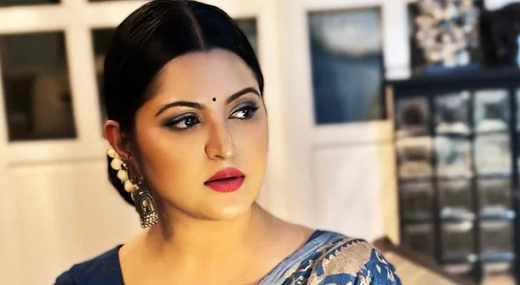 শোরুম উদ্বোধন করতে না পেরে ক্ষুব্ধ প্রতিক্রিয়া পরীমনির!