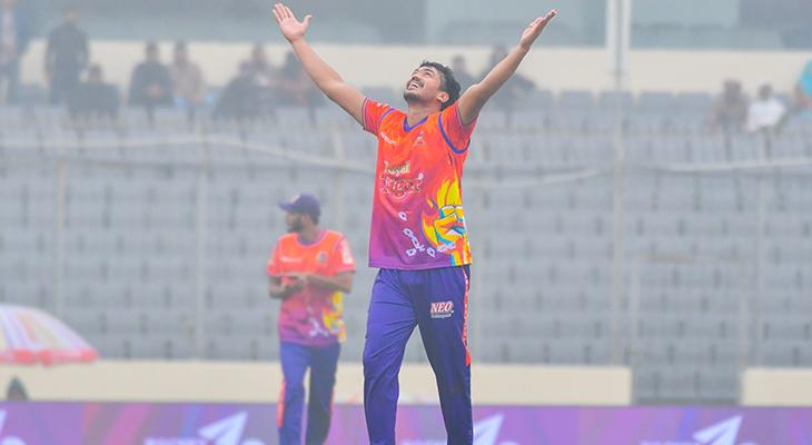 সাকিবকে ছাপিয়ে সবার ওপরে তাসকিন