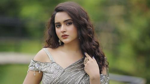 ‘মানুষের মতো মানুষ হওয়াটাই সবচেয়ে বড় সার্টিফিকেট’
