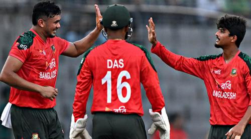 বাংলাদেশে ত্রিদেশীয় সিরিজ আয়োজনের পরিকল্পনায় বিসিবি ও পিসিবি