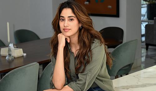 আল্লু অর্জুনের ছবিতে ৭ কোটি নিচ্ছেন জাহ্নবি কাপুর