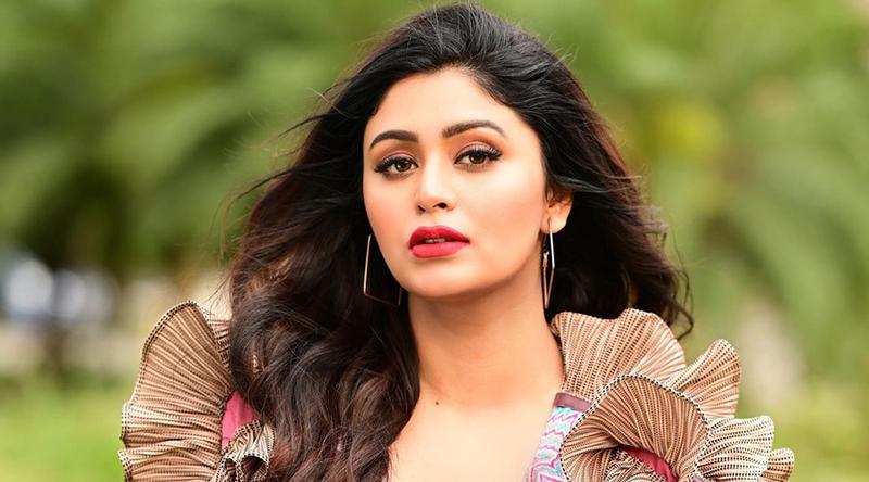 জটিল রোগে আক্রান্ত ঋতাভরী