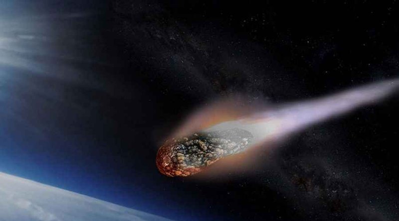 পৃথিবী ও সূর্যের দিকে ধেয়ে আসছে রহস্যময় ধূমকেতু