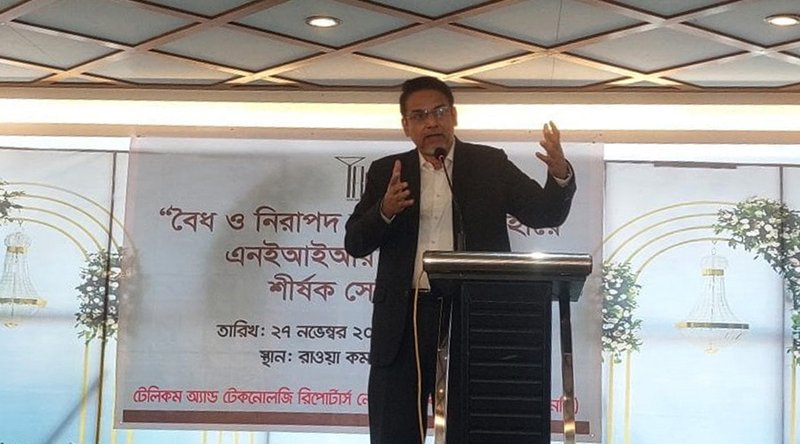 মোবাইল হ্যান্ডসেটের দাম নিয়ন্ত্রণে সতর্ক থাকার আশ্বাস বিটিআরসি'র