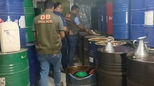মেহেরপুরে অবৈধভাবে মজুত করা ৫৩৭৫ লিটার ডিজেল জব্দ