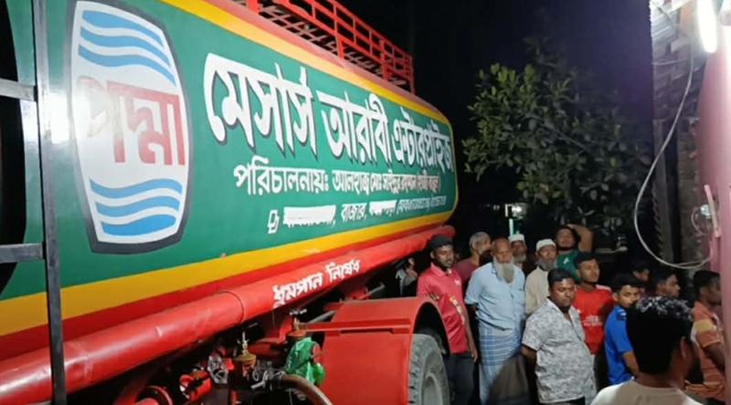 ঝালকাঠির ৭ হাজার লিটার ডিজেল শরীয়তপুরে জব্দ, ব্যবসায়ীকে জরিমানা