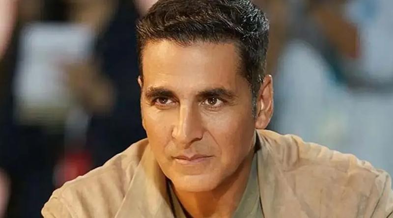 বেশি শিক্ষিত লোকেদের মাঝে যেতে লজ্জা করে: অক্ষয় কুমার