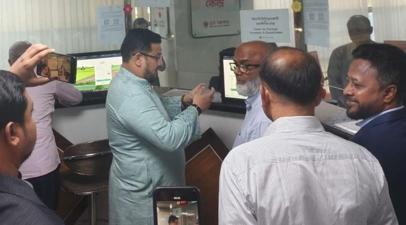 ভূমি ভবন পরিদর্শনে প্রতিমন্ত্রী মীর হেলাল