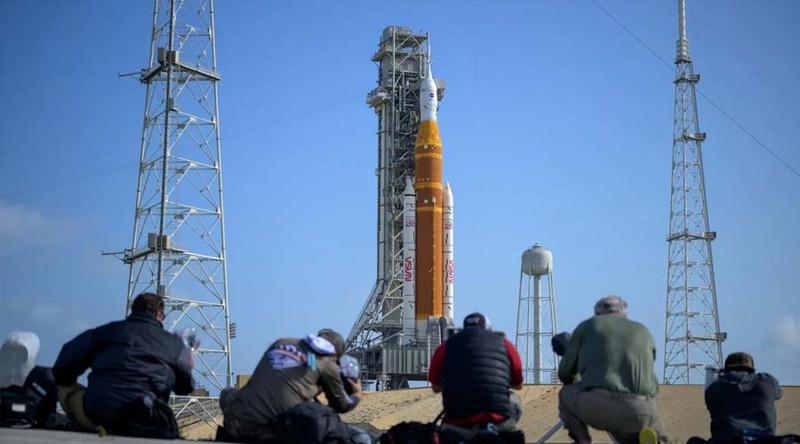 ৫৪ বছর পর চাঁদের উদ্দেশে যাত্রা: আর্টেমিস-২ মিশন উৎক্ষেপণ সম্পন্ন