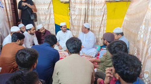 চরমোনাই মাহফিলে পীরের সঙ্গে এনসিপি প্রতিনিধিদলের মতবিনিময়