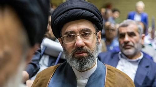 শহিদদের স্মরণে স্মৃতিসৌধ হিসেবে ফলের গাছ রোপণ করুন: ইমাম মোজতবা খামেনি