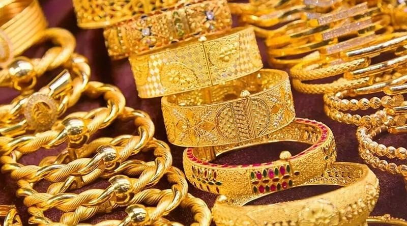 হঠাৎ বিশ্ববাজারে স্বর্ণের দামে বড় পতন