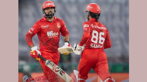 শাদাব খানের অলরাউন্ড পারফরম্যান্সে সহজ জয় পেল ইসলামাবাদ