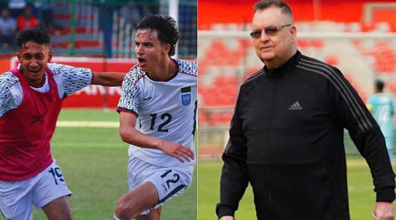 বাংলাদেশের কোচকে মায়ের অনুরোধ, ‘বাবা, লাল কার্ড হজমের মতো দুষ্টুমি করো না’