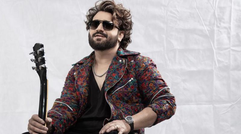 ভারতীয় গান নিষিদ্ধের দাবি জনপ্রিয় পাকিস্তানি গায়কের